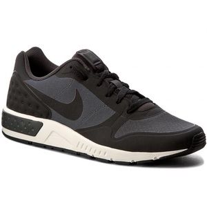 Nike Men’s Nightgazer